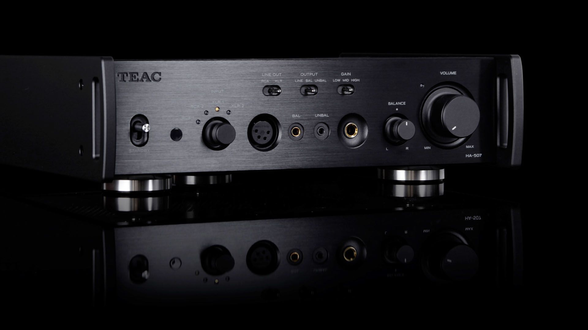 HA-507 - новий повністю аналоговий підсилювач для навушників від TEAC